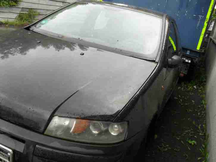 Fiat Punto Benzina Baujahr .2001 an Bastler abzugeben