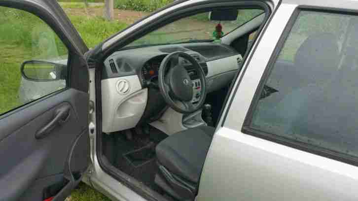 Fiat Punto EZ: 1.2005 * 5-türig * Klima * TÜV bis 01.2018 ohne Mängel 