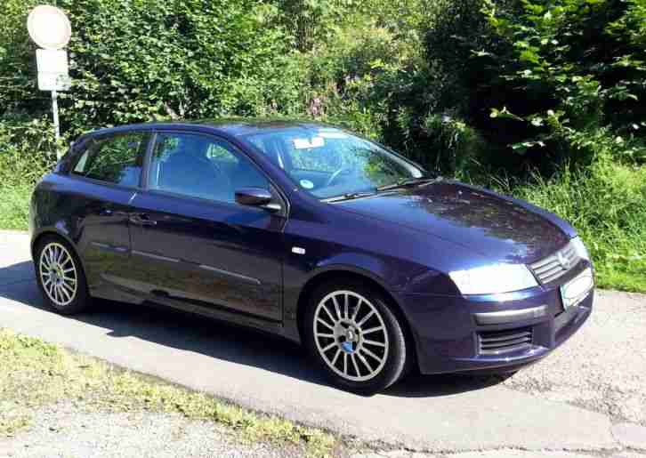 Fiat Stilo 1,6 mit Navi + Rückfahrkamera