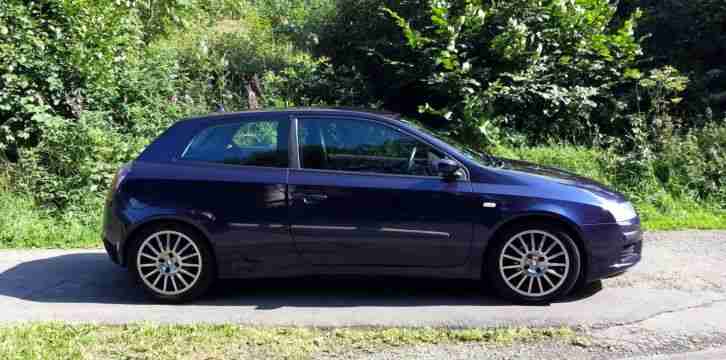 Fiat Stilo 1,6 mit Navi + Rückfahrkamera