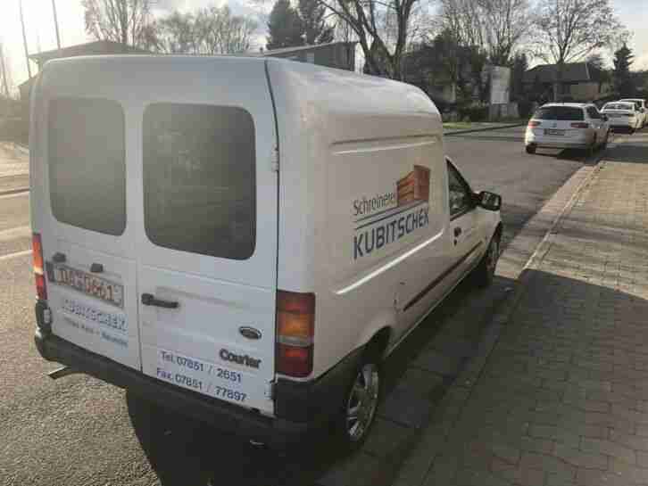 Ford Courier Mit Wenig Kilometer Und 8 Fachbereich