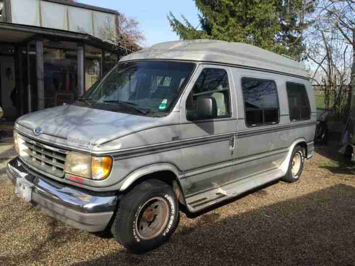 Ford Econoline E150 mit Gasanlage