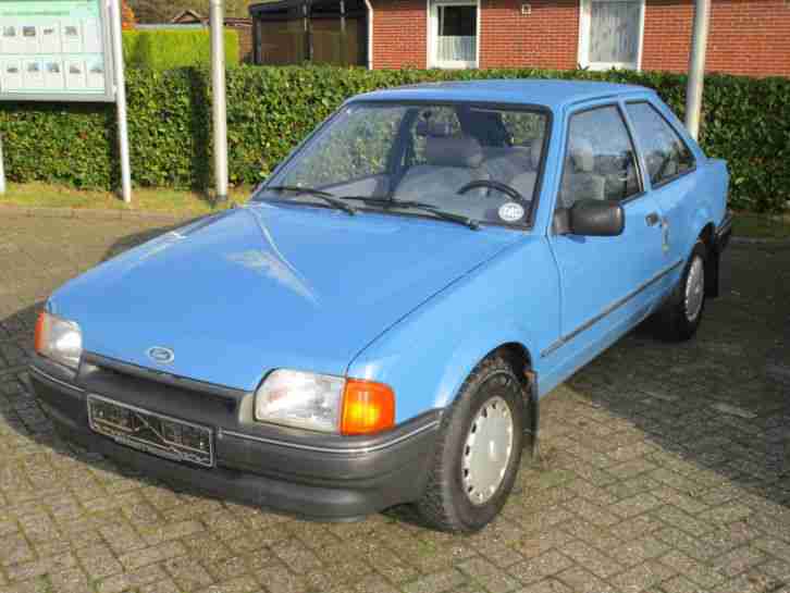 Ford Escord fast 30 Jahre alt wenig KM seltene