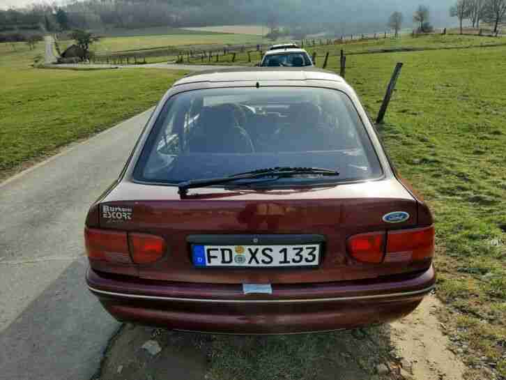 Ford Escort, Bordeaux rot, Bj. 1994 zu verkaufen