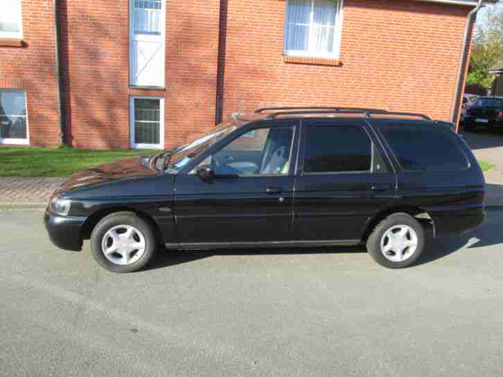 Ford Escort Chia Kombi 1,6 L 90 PS 107000 Km 800,00 Euro VHB