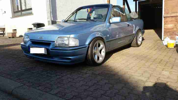 Ford Escort RS2000 Cabrio mit viel Zubehör