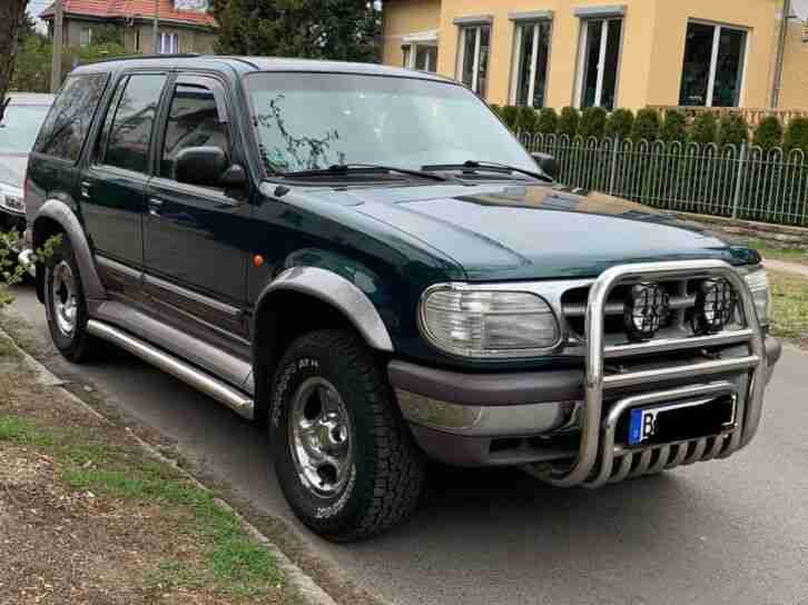 Ford Explorer U2 4x4, TÜV 11/2020, AHK, Chrom-Rammschutz, Klima, Airbags, etc.!
