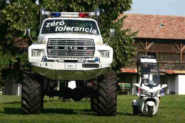 Ford F350 Big Foot - Monstertruck - Demo Truck
