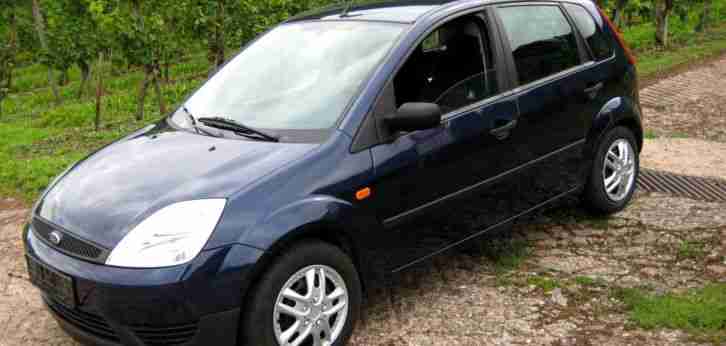 Ford Fiesta 1.3 Ambiente aus 1. Hand erst