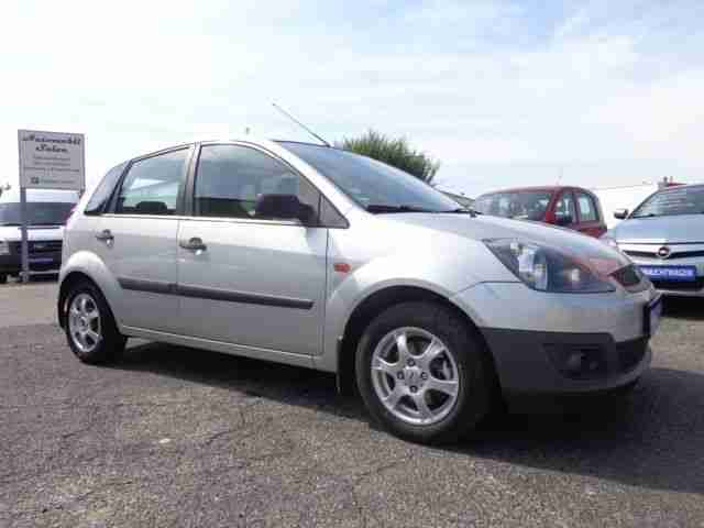 Ford Fiesta 1.3 Connection,Klima,Scheckheft,86900 Km