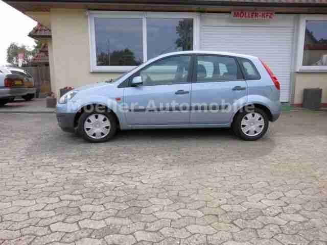 Ford Fiesta 1.3 ++jede Inspektion bei Ford++50000KM