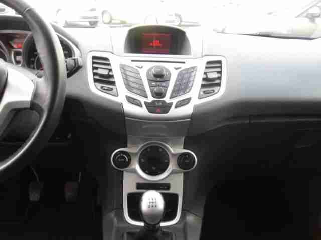 Ford Fiesta 1.4 LPG Titanium, Klimaaut., RCD, PDC