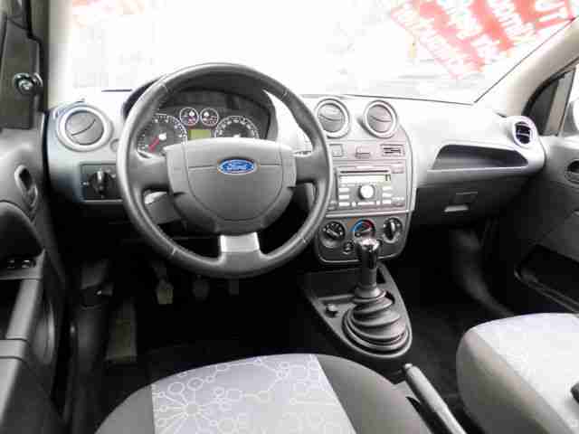 Ford Fiesta 1.4 TÜV NEU / KLIMA / 1.HAND / SCHECKHEFT