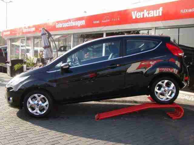 Ford Fiesta 1.4i 16V Titanium Klima Frontscheibenhzg