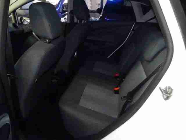 Ford Fiesta 1.6 TDCi DPF Trend LM-Räder Radio CD AUX