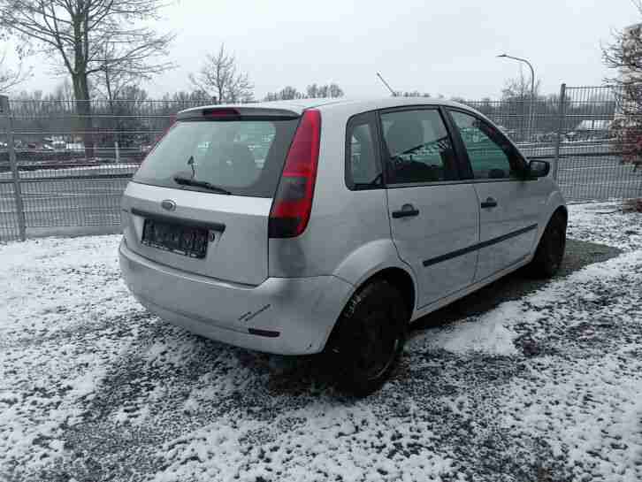 Ford Fiesta 1.6 i 5 Türer Klima Grüne Plakette Tüv 1/2022 159"KM