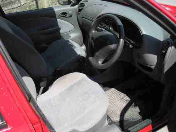 Ford Fiesta 1.Hand TÜV & ASU NEU, Servo, ZV, EFH, CD, viele Neuteile,