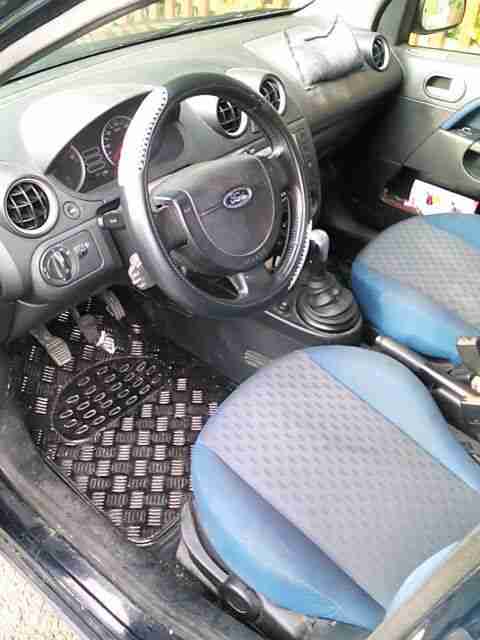 Ford Fiesta 5T 1,4TD Trend Bj. 10.2004 blau 50KW 8 Reifen Pickerl 10.2015 plus 4