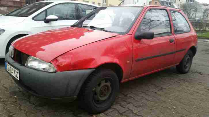 Ford Fiesta Baujahr 1998 Unfall