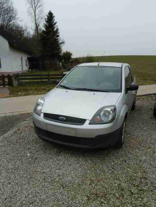 Ford Fiesta FUN 1.3L 44 kW / 60 PS;Nichtraucher Auto; Euro 4; Gebraucht