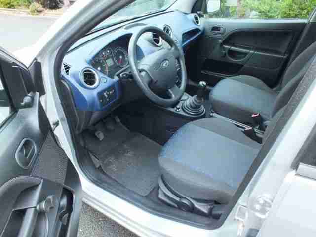Ford Fiesta Fun Klima 1.Hand erst 26 TKM gelaufen