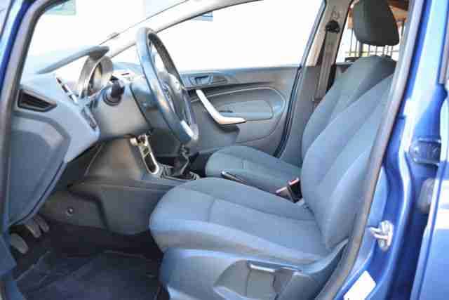 Ford Fiesta Ghia 1.6TDCi Klima*8 Fach Bereift