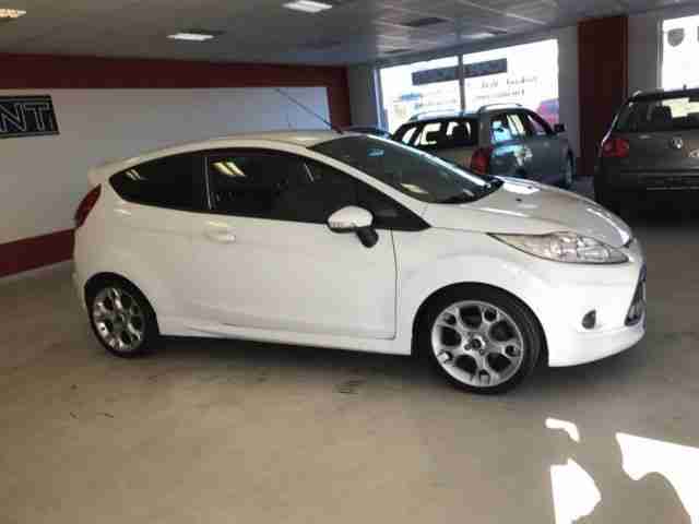 Ford Fiesta Sport 1.6 TDCI*Klimaaut.*
