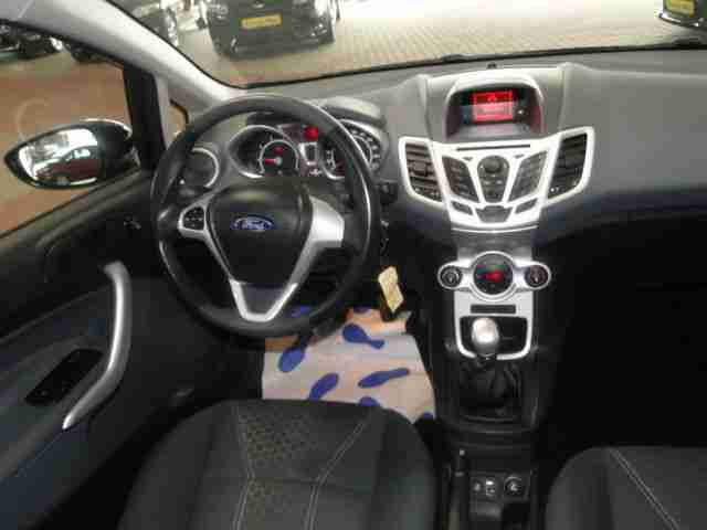 Ford Fiesta Titanium 5 Trg. + Audio Paket 4 Klimaauto