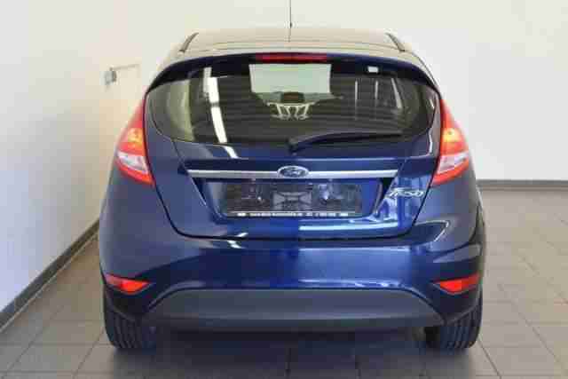 Ford Fiesta Titanium 82PS 5trg Bluetooth