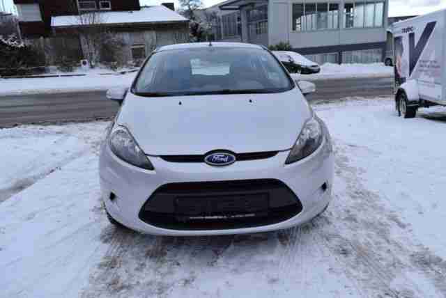 Ford Fiesta Trend Klimaanlage AUX el. Fensterheber