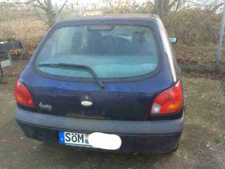 Ford Fiesta blau 173.000 KM TÜV bis Januar 2015
