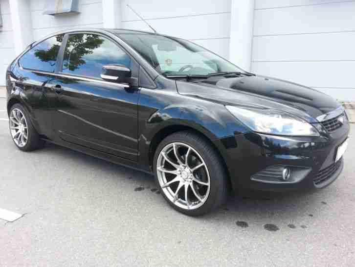 Ford Focus 1.6 Ti-VCT Sport ( Scheckheft gepflegt )