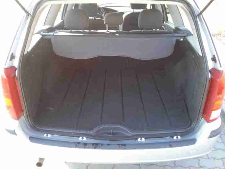Ford Focus 1.6 Turnier 1.Hand Klima TÜV NEU