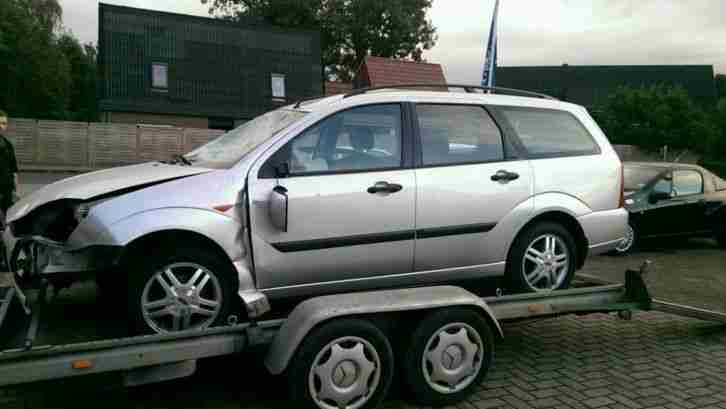 Ford Focus 1.6 Unfallwagen