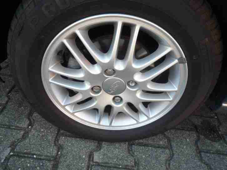 Ford Focus Ghia