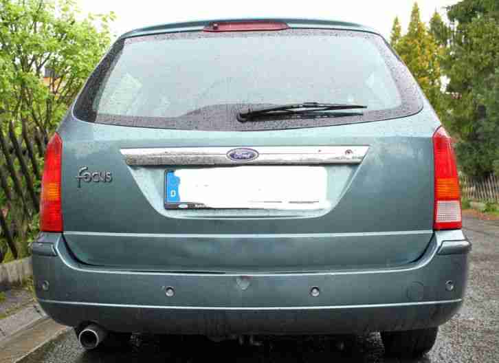 Ford Focus Kombi 131 PS TÜV 10/2017 Top-Zustand wenig KM