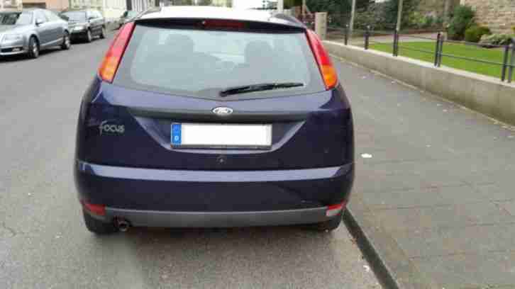 Ford Focus Limousine turnier blau 132000 km BJ 2000 PS 100 frisch TÜV