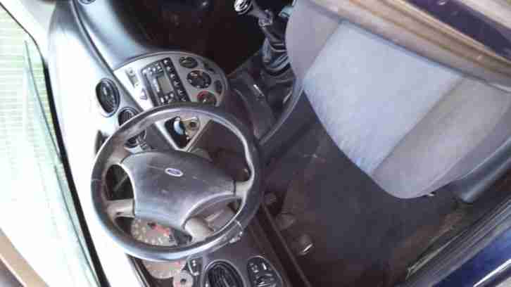 Ford Focus Tunier 1,6 Bastlerfahrzeug ohne Tüv Abmeldedatum 31.3 2015