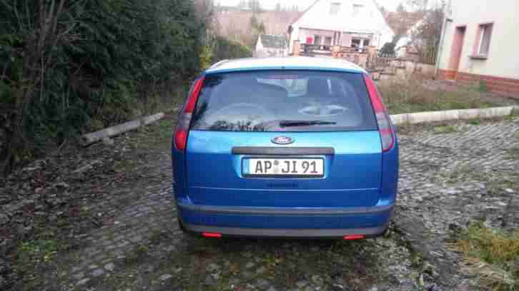 Ford Focus Turnier 1.6 16V Heckschaden