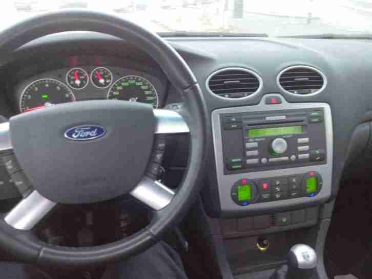 Ford Focus Turnier / Kombi, HU neu, nur 59.500 km, Klimaautomatik...