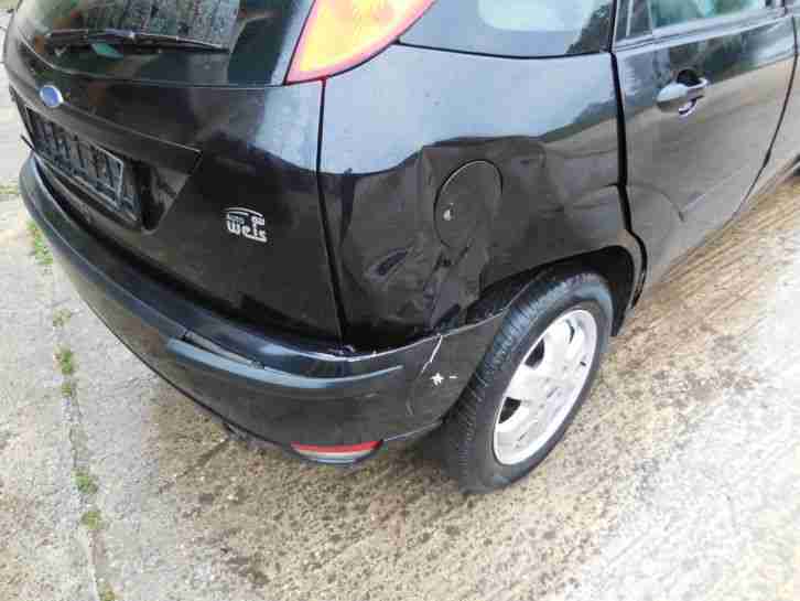 Ford Focus Unfall Unfallfahrzeug EZ 03/2004 Frontschaden