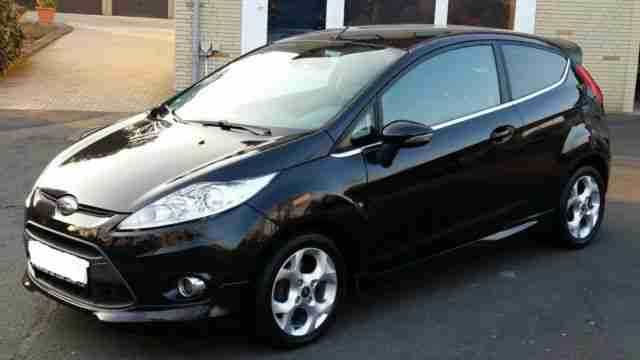 Ford Ford Fiesta Special Edition Sport Titanium 82 PS