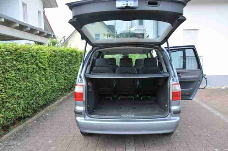 Ford Galaxy 2.3 L 145 PS