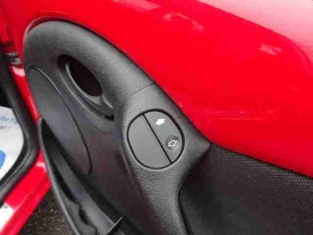 Ford Ka 1.3 44kW Fun X Klima 41Tkm 8fach bereift