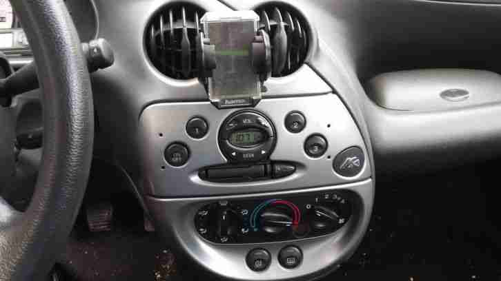 Ford Ka Baujahr 3/2002 Lila Bastlerfahrzeug