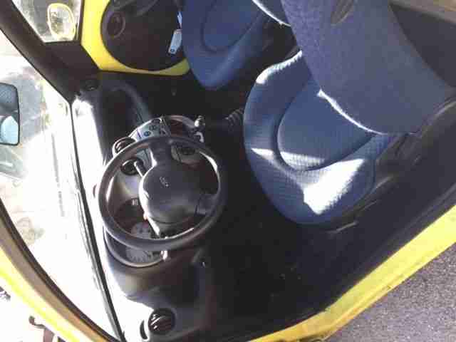 Ford Ka mit 60 PS, 2003, 2. Hand, KEIN Motorschaden, wenig km - Gelegenheit!!!