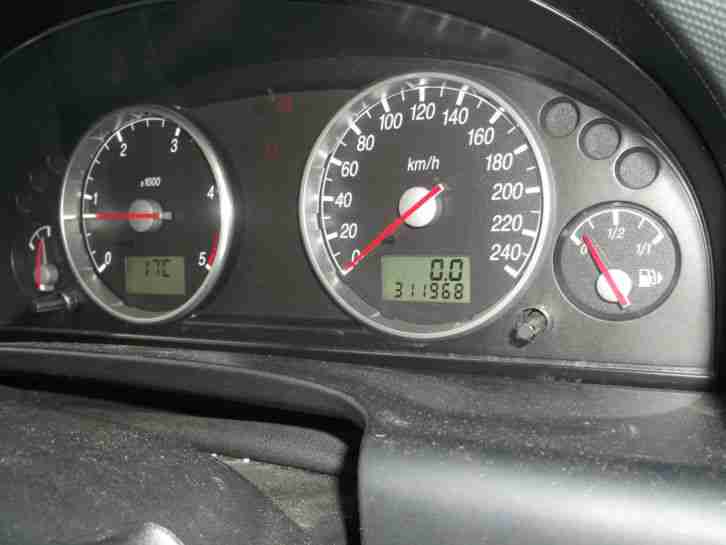 Ford Mondeo 3 Turnier Diesel 130PS, 96kw, Bj 2002 TÜV 11/15, 319900km, defekt