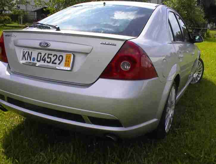Ford Mondeo ST 220