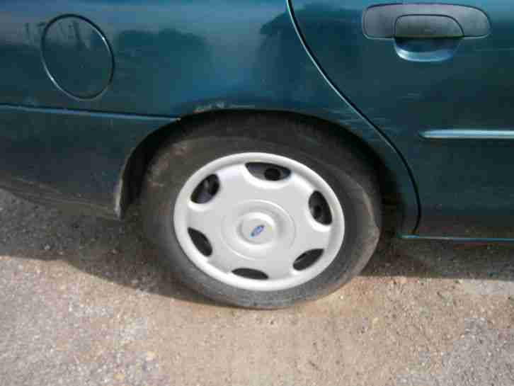 Ford Mondeo mit Neuem TÜV bis Mai 2018 an Bastler