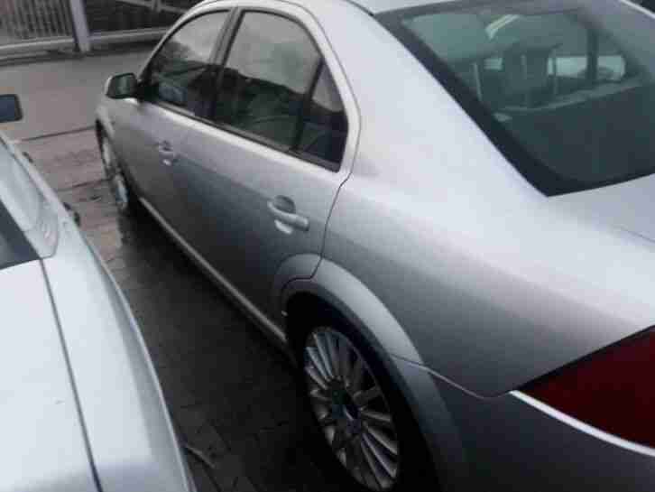 Ford Mondeo st220